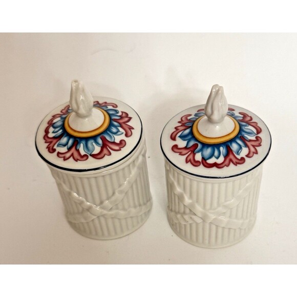Elizabeth Arden Porcelain Canister Jars – 2 Vintage Floral Lid Bird Finials - Picture 4 of 8